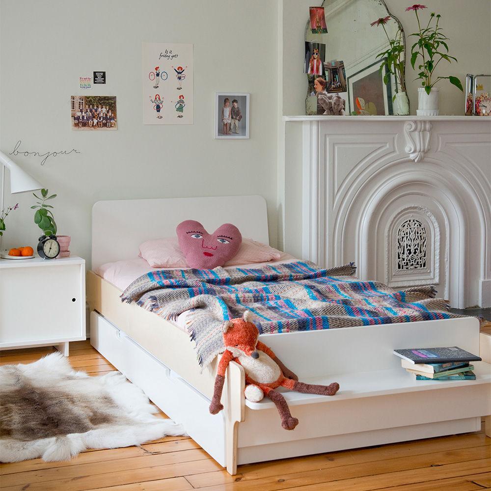 Oeuf - River Twin Bed with Optional Trundle - White + Walnut-Big Kid Beds-No Rail Needed-Posh Baby